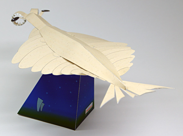 カンブリア紀生物「アノマロカリス」ペーパークラフト完成品 別アングル